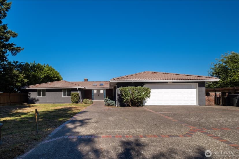 Property photo for 20916 Military Road S, SeaTac