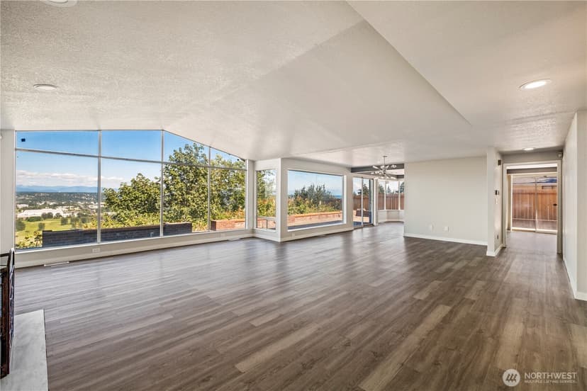 Property photo for 20916 Military Road S, SeaTac photo 4