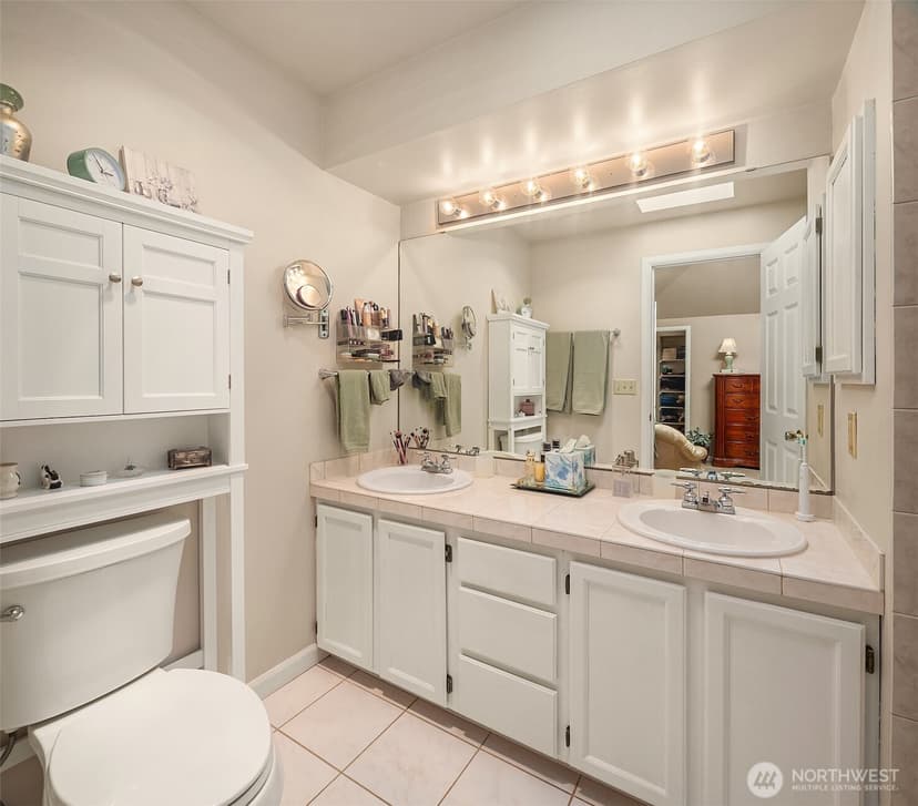 Property photo for 3121 206th Place SW, Lynnwood photo 22