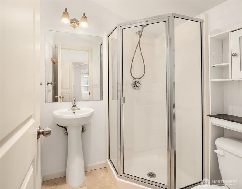 Property photo for 1406 N Northgate Way #B, Seattle photo 18