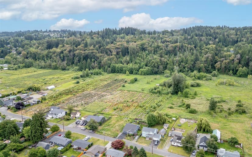 Property photo for 1502 12th Avenue SE, Puyallup photo 37