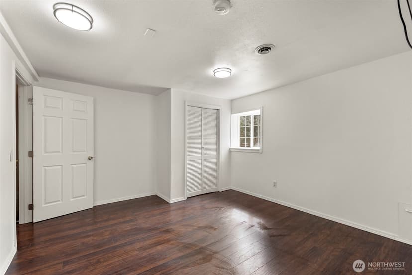 Property photo for 20310 5th Avenue NW, Shoreline photo 18