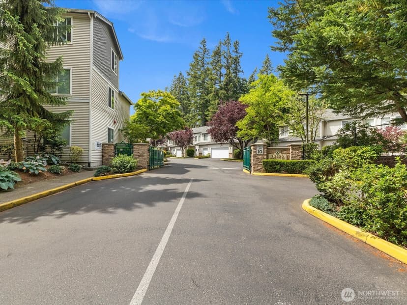 Property photo for 12530 Admiralty Way #J103, Everett photo 2