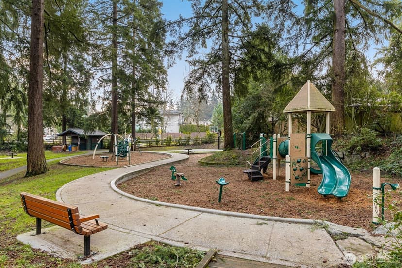 Property photo for 12910 NE 70th Place, Kirkland photo 30