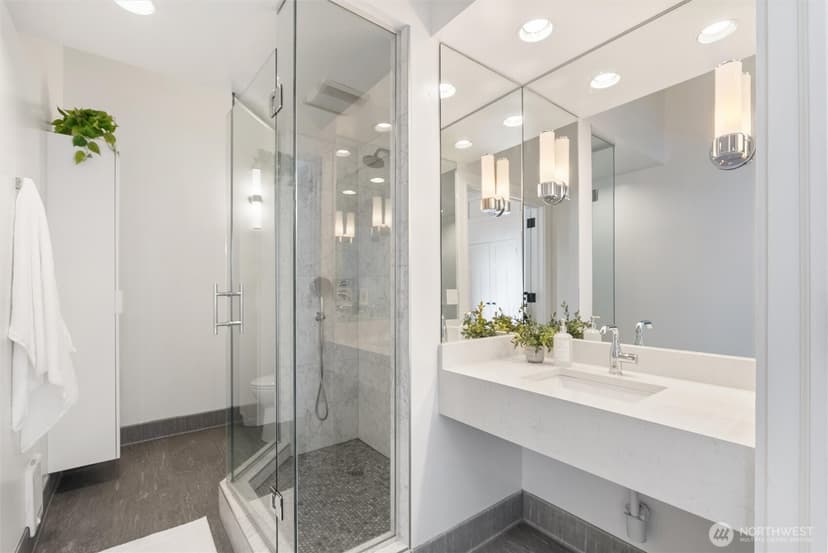 Property photo for 1519 3rd Avenue #501, Seattle photo 16