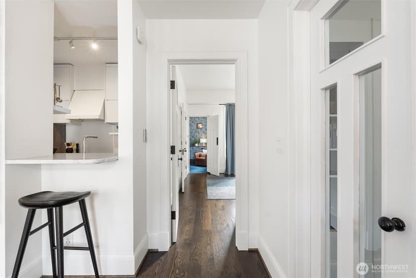 Property photo for 1519 3rd Avenue #501, Seattle photo 13
