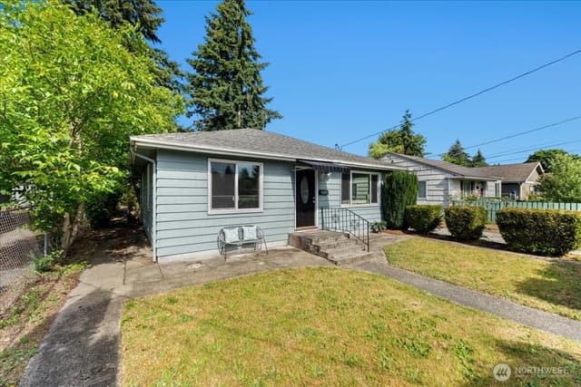 Property photo for 8618 Tacoma Avenue S, Tacoma photo 4