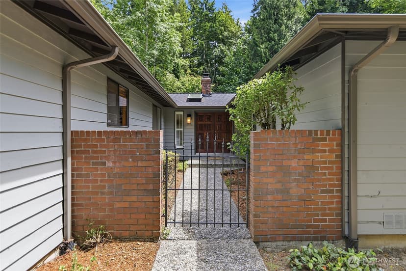 Property photo for 12926 164h Avenue NE, Redmond photo 4