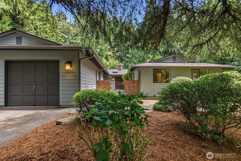 Property photo for 12926 164h Avenue NE, Redmond photo 3