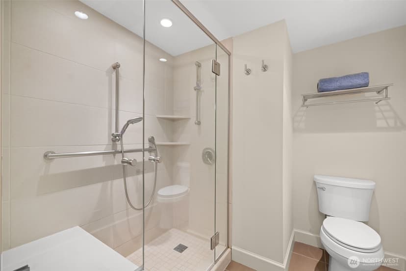 Property photo for 2100 3rd Avenue #1005, Seattle photo 25