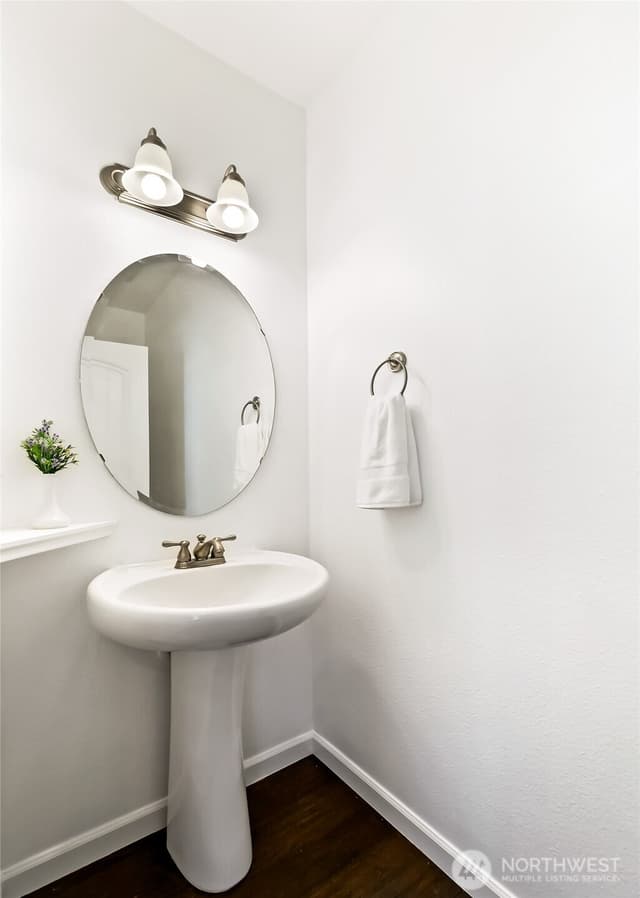 Property photo for 11341 5th Avenue SW, Seattle photo 4