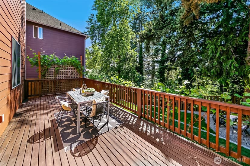 Property photo for 11341 5th Avenue SW, Seattle photo 12