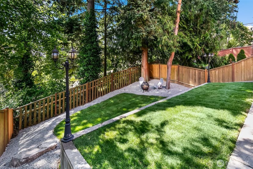 Property photo for 11341 5th Avenue SW, Seattle photo 17