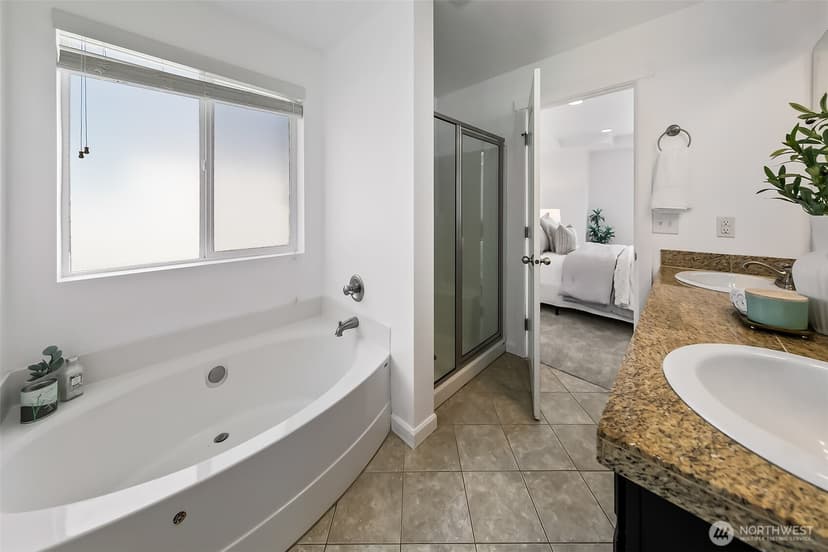Property photo for 11341 5th Avenue SW, Seattle photo 23
