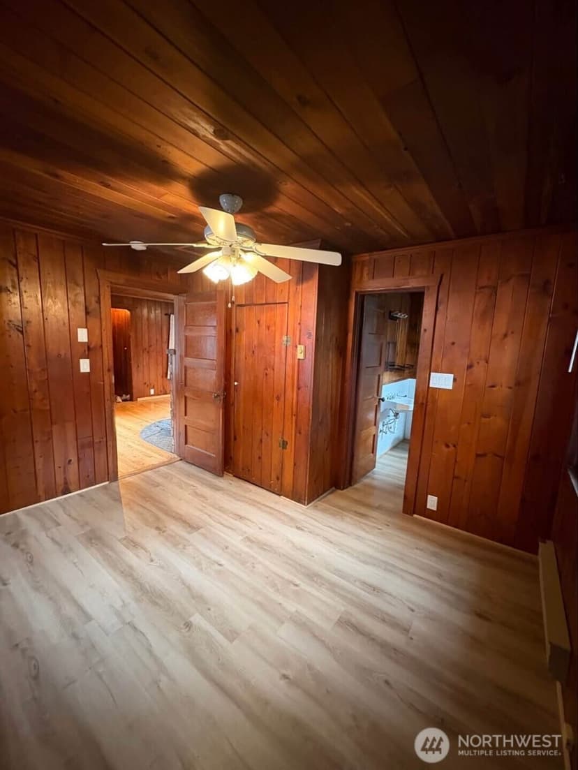 Property photo for 26420 Lake Fenwick Road S, Kent photo 36