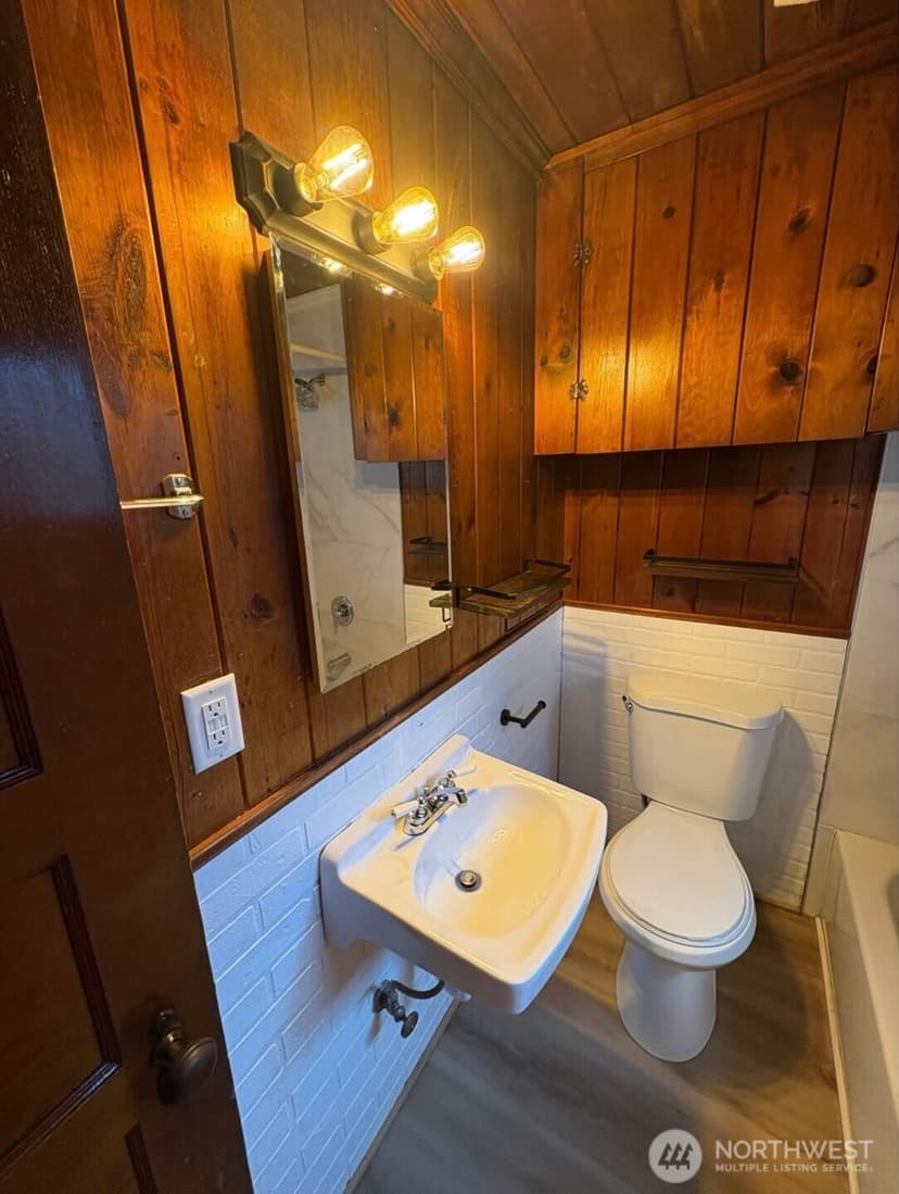 Property photo for 26420 Lake Fenwick Road S, Kent photo 37