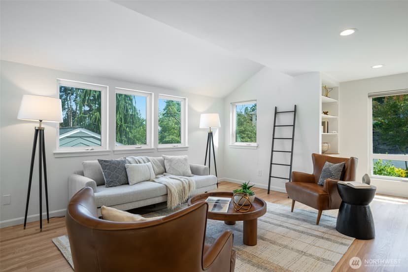 Property photo for 3726 NE 165th Street, Lake Forest Park photo 6