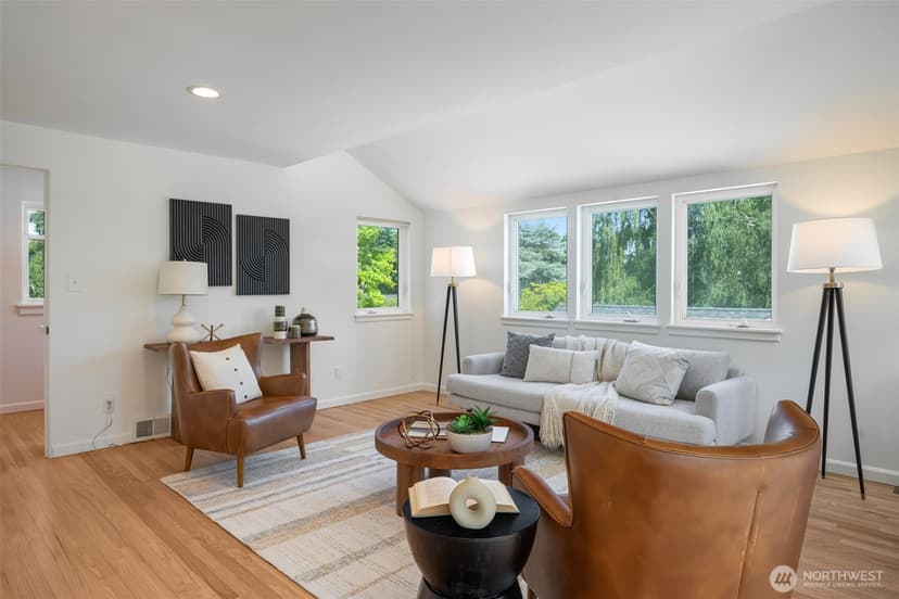 Property photo for 3726 NE 165th Street, Lake Forest Park photo 5