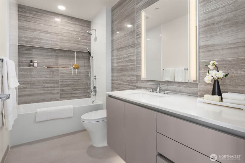 Property photo for 2510 6th Avenue #3701, Seattle photo 16