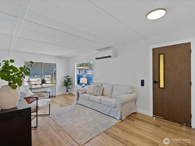 Property photo for 6324 212th Street SW #5, Lynnwood photo 3