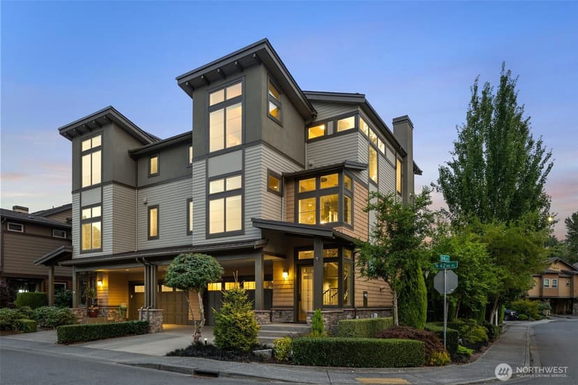 Property photo for 1211 N 42nd Place, Renton photo 3