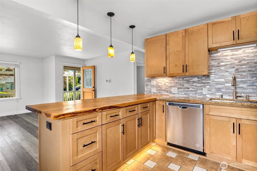 Property photo for 1710 Maple Street, Everett photo 12