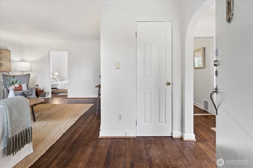Property photo for 15 Fulton Street, Seattle photo 6