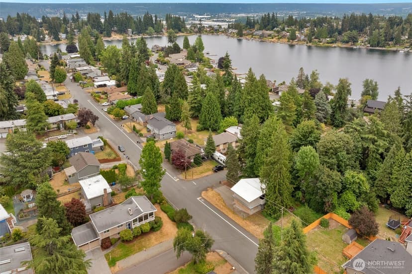 Property photo for 19122 34th Place S, SeaTac photo 11