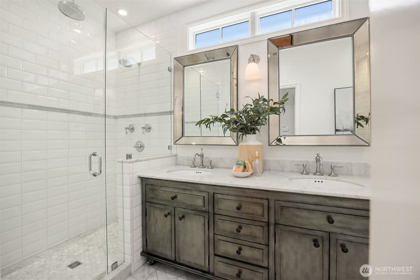 Property photo for 7309 48th Avenue NE, Seattle photo 16