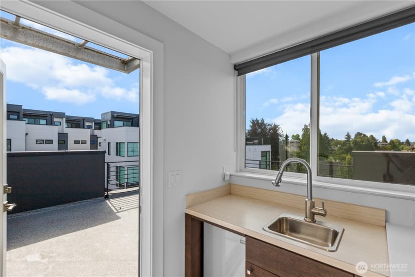 Property photo for 1302 30th Avenue S, Seattle photo 32