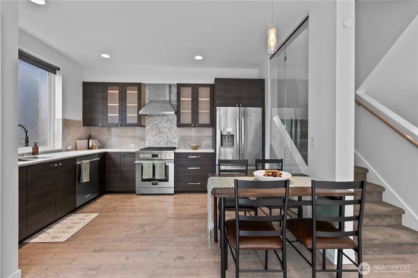 Property photo for 1302 30th Avenue S, Seattle photo 12