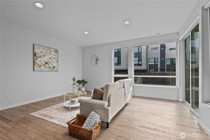 Property photo for 1302 30th Avenue S, Seattle photo 15