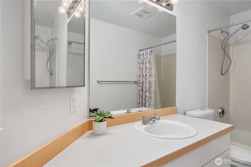 Property photo for 3808 47th Avenue NE, Tacoma photo 21