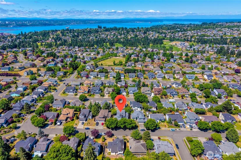 Property photo for 3808 47th Avenue NE, Tacoma photo 2