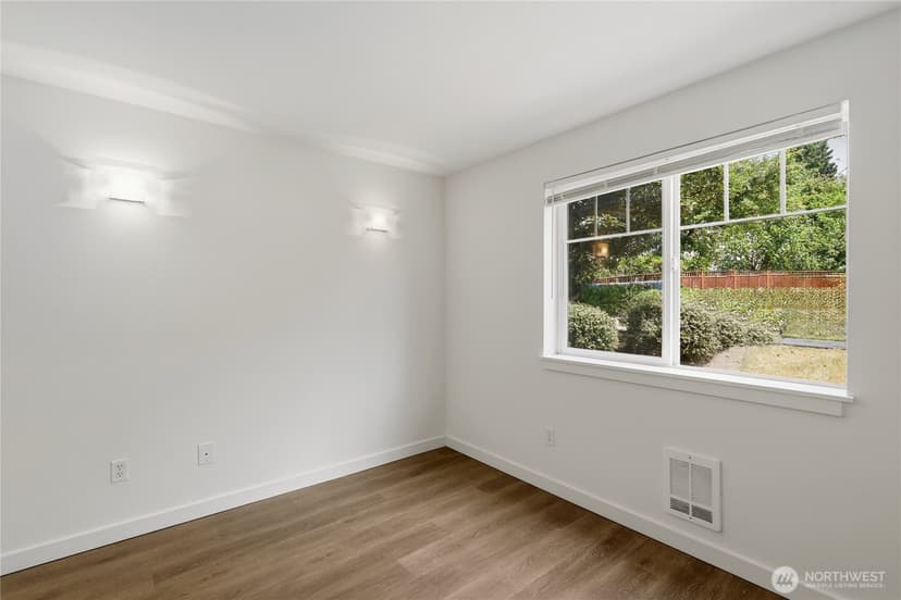 Property photo for 823 Davis Place S #104, Seattle photo 13
