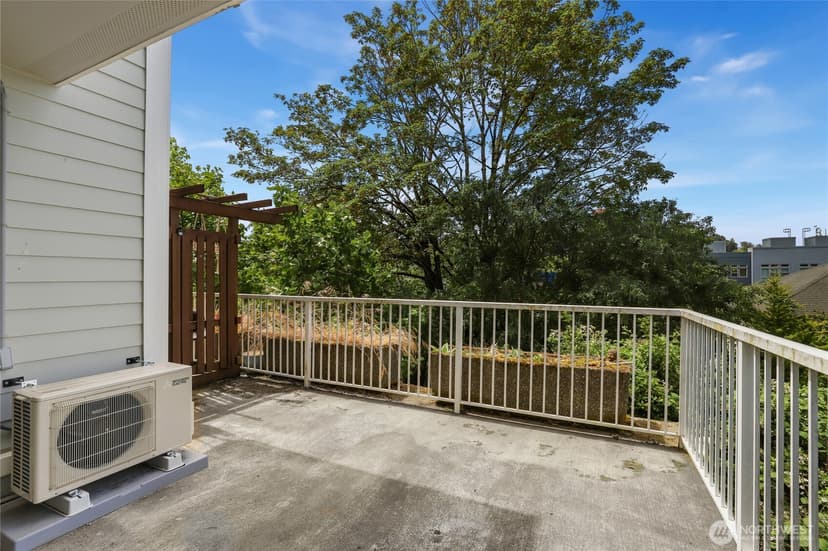 Property photo for 823 Davis Place S #104, Seattle photo 19
