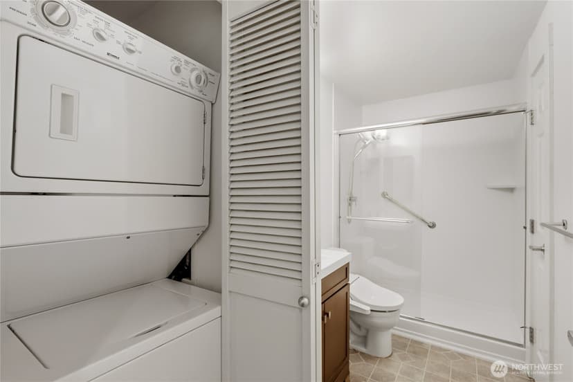 Property photo for 823 Davis Place S #104, Seattle photo 17