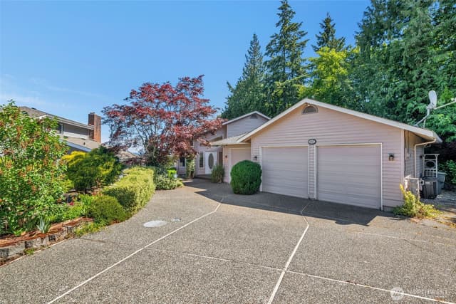 Property photo for 4927 23rd Avenue W, Everett