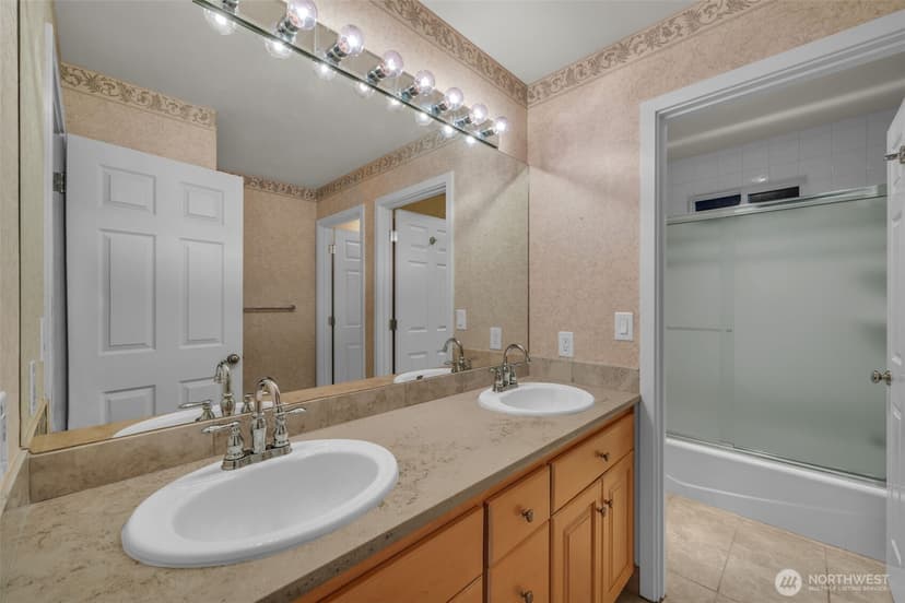 Property photo for 4927 23rd Avenue W, Everett photo 28