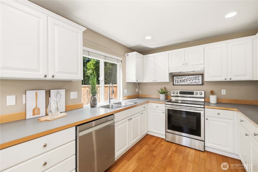 Property photo for 23511 SE 243rd Place, Maple Valley photo 12