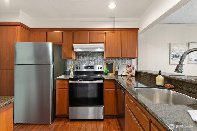 Property photo for 13832 NE 66th Street #605, Redmond photo 29