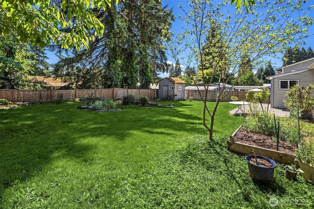 Property photo for 4009 NE 23rd Pl, Renton photo 4