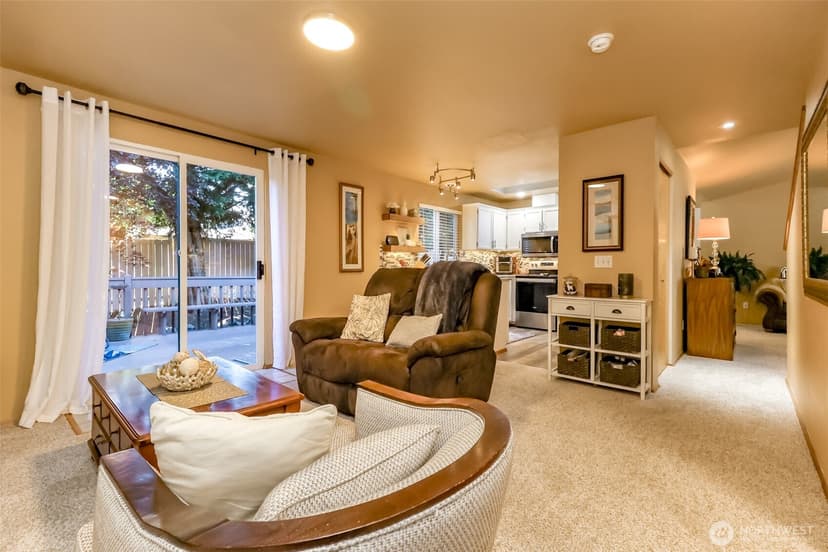 Property photo for 3817 52nd Avenue NE, Tacoma photo 6
