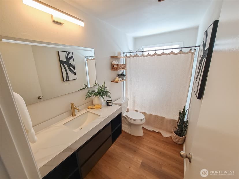 Property photo for 117 99th Street Court E, Tacoma photo 9