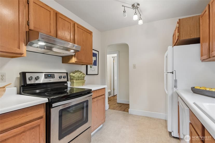 Property photo for 346 NE 58th Street, Seattle photo 6