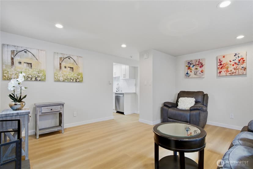 Property photo for 5720 37th Avenue S, Seattle photo 6