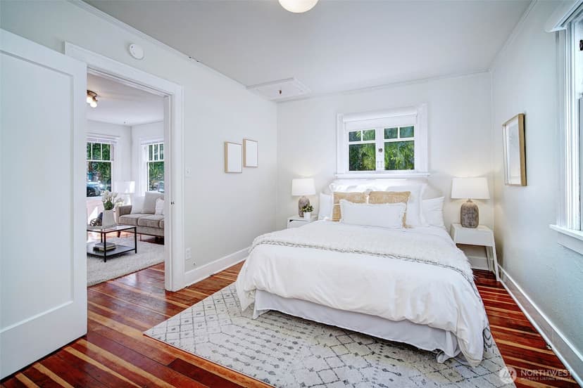 Property photo for 19 Dravus Street, Seattle photo 7