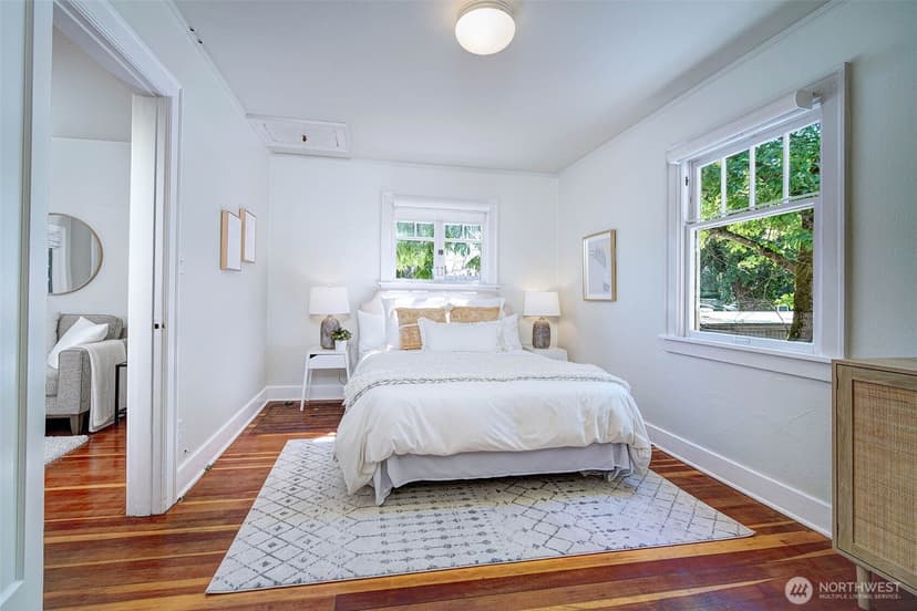 Property photo for 19 Dravus Street, Seattle photo 10