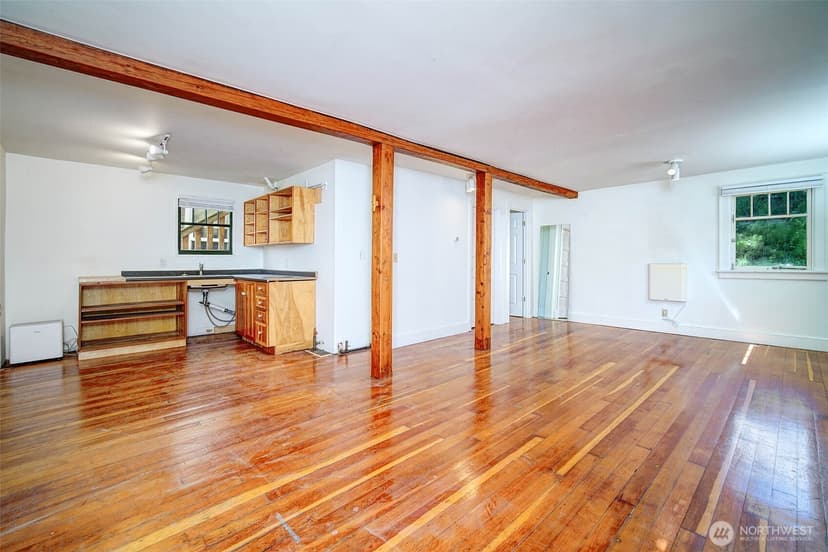 Property photo for 19 Dravus Street, Seattle photo 14