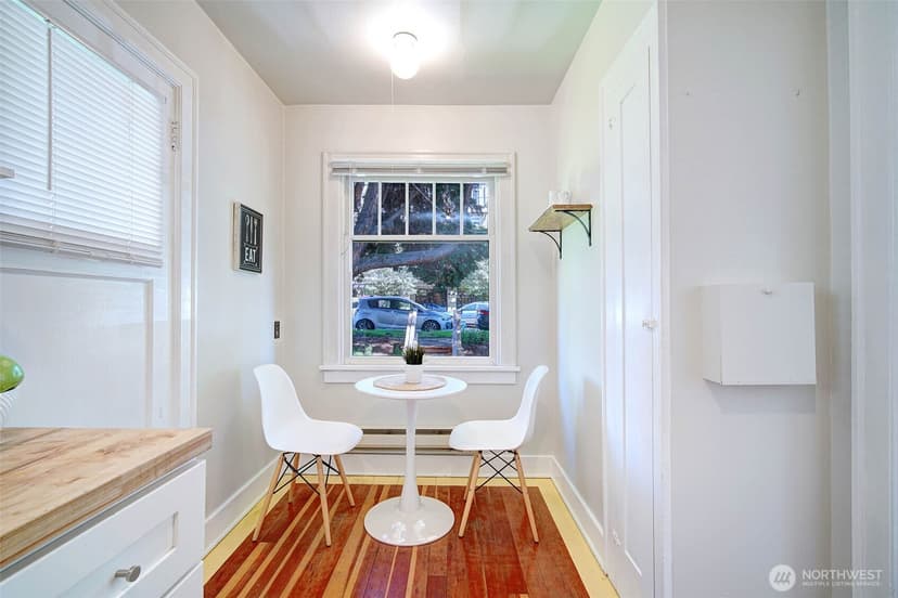 Property photo for 19 Dravus Street, Seattle photo 6